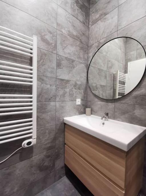 Apartmán Le Pressense 2 Vénissieux Exteriér fotografie